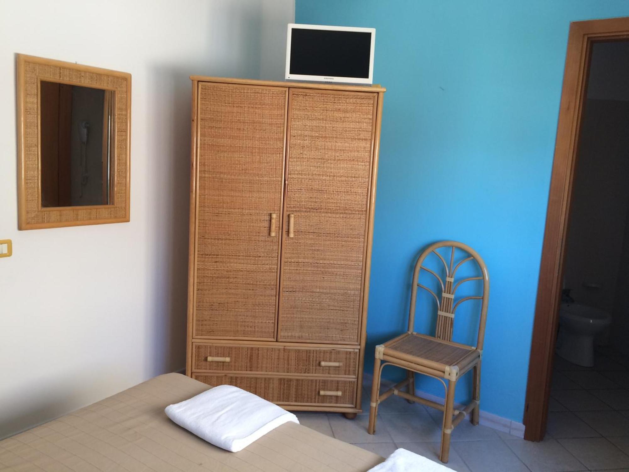 אגנונה באגני Hotel Il Triangolo מראה חיצוני תמונה