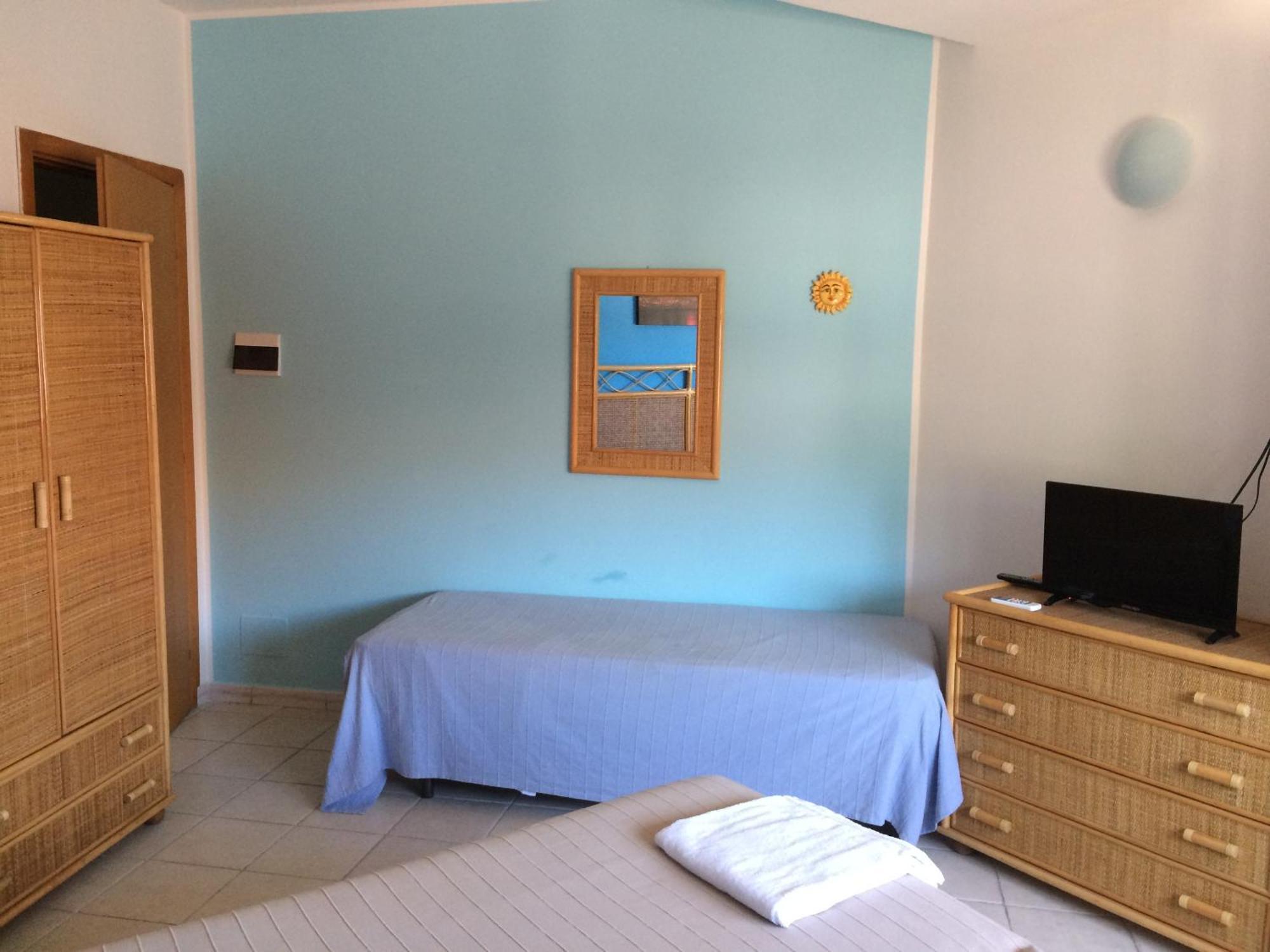 אגנונה באגני Hotel Il Triangolo מראה חיצוני תמונה